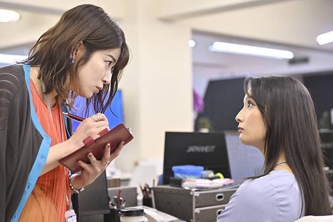 無能の鷹のバナー