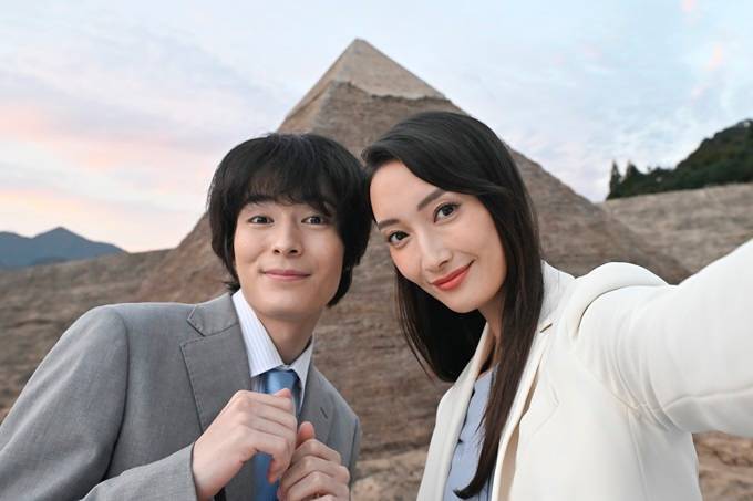 無能の鷹のバナー