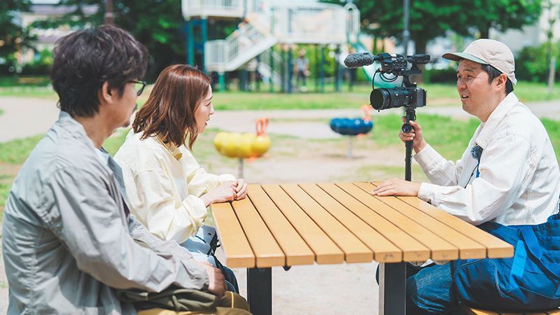 こんばんは、朝山家です。のバナー